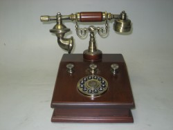Телефон в стиле ретро кнопочный, латунь